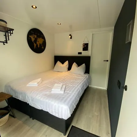 Hotel na wodzie Houseboat At Mookerplas