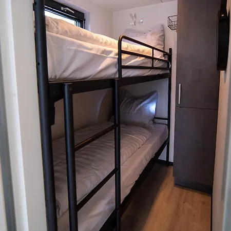 Houseboat At Mookerplas Hotel na wodzie *