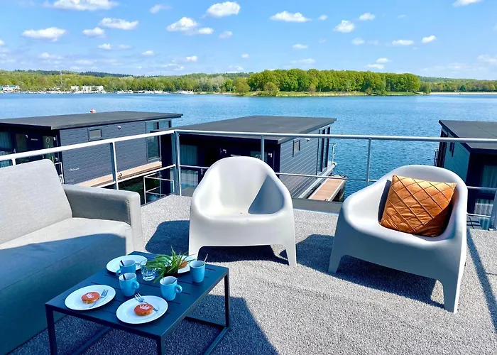 Houseboat At Mookerplas Hotel na wodzie *