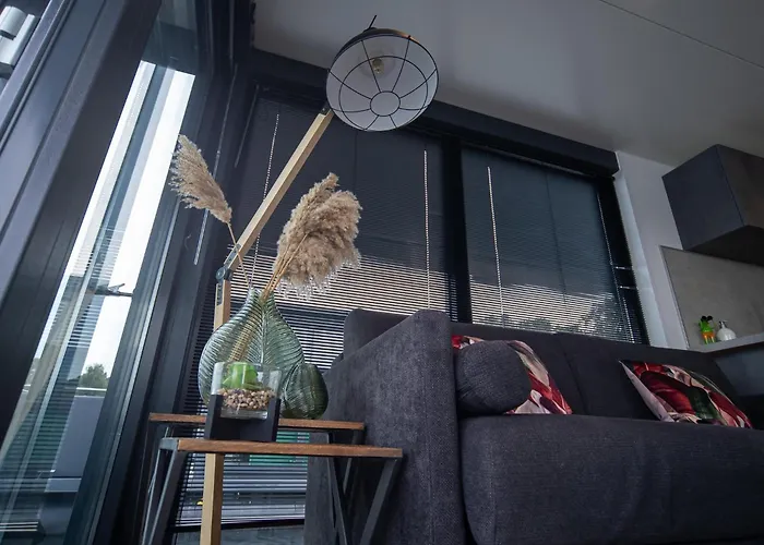 Houseboat At Mookerplas * Middelaar