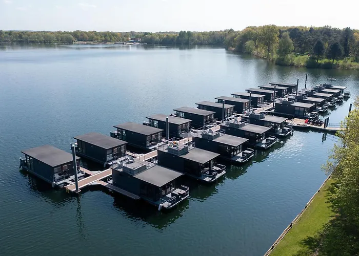 Tekne Houseboat At Mookerplas *