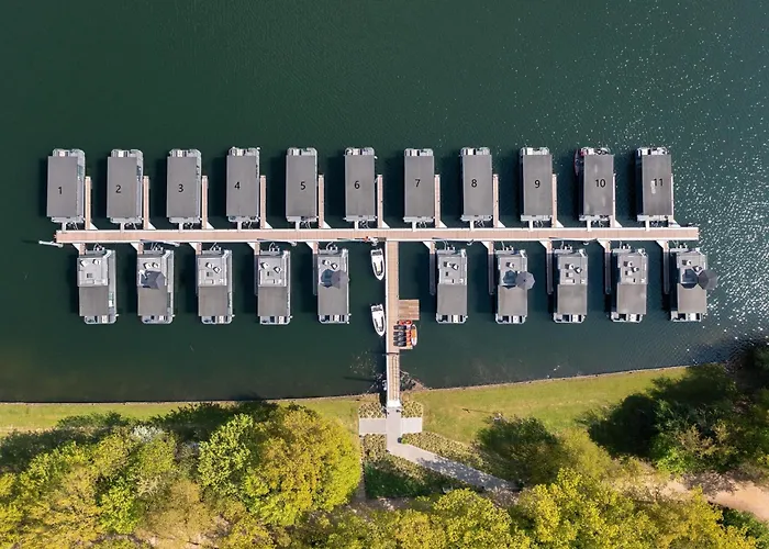 Houseboat At Mookerplas Tekne Middelaar